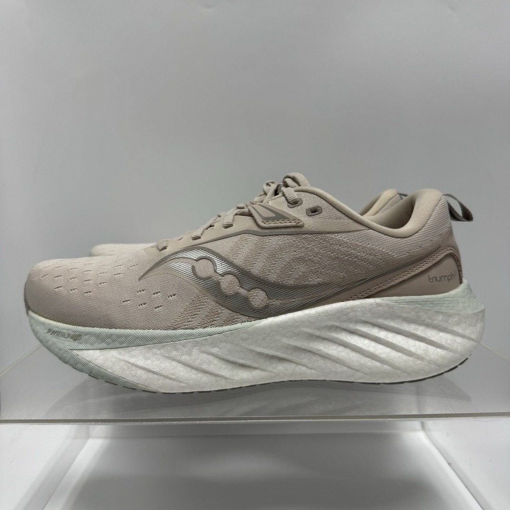 Brand New Saucony Triumph 22 S10964-204 Beige Moon Running Shoes Women's Size 10